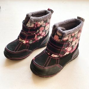 3/$15 Girls Black Floral Winter Snow Boots